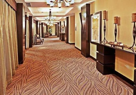 Hotel & South By Ihg Tulsa