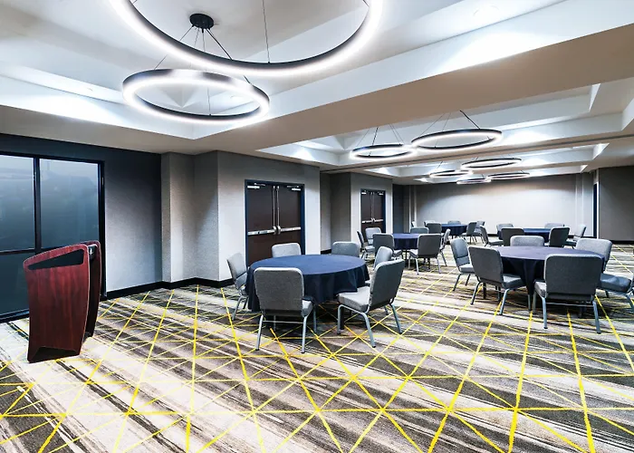 & South By Ihg Hotel Tulsa
