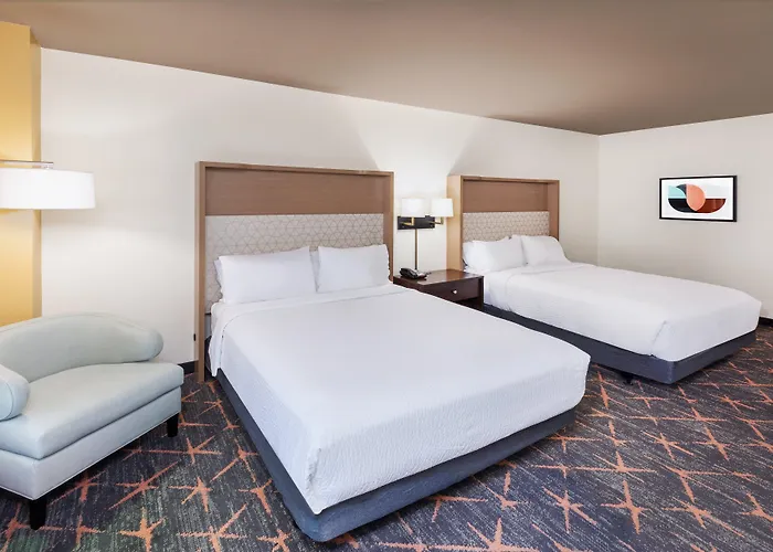 Hotel & South By Ihg Tulsa