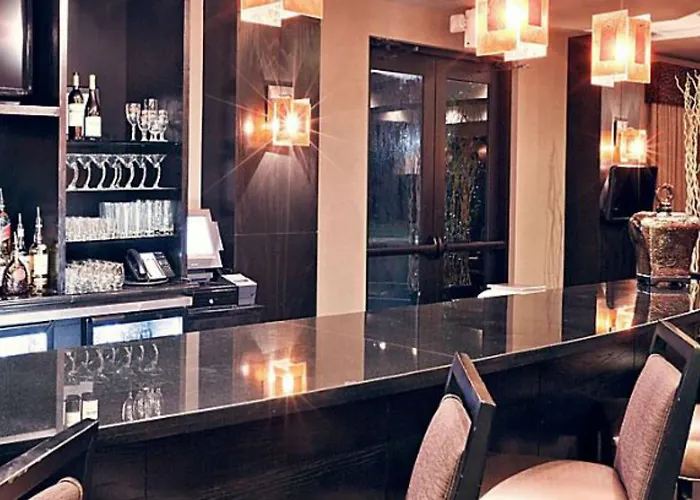Hotel & South By Ihg Tulsa